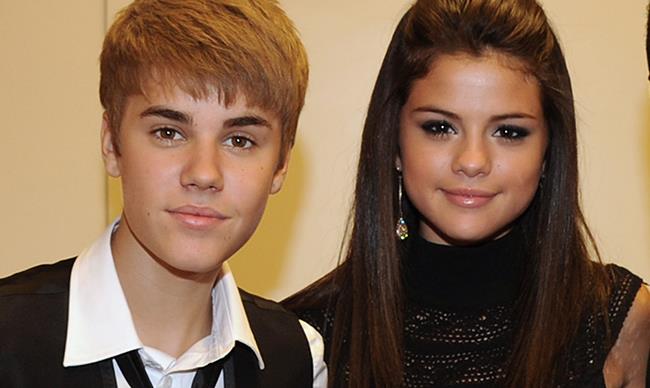 Watch: Justin Bieber and Selena Gomez spotted on dinner and movie date