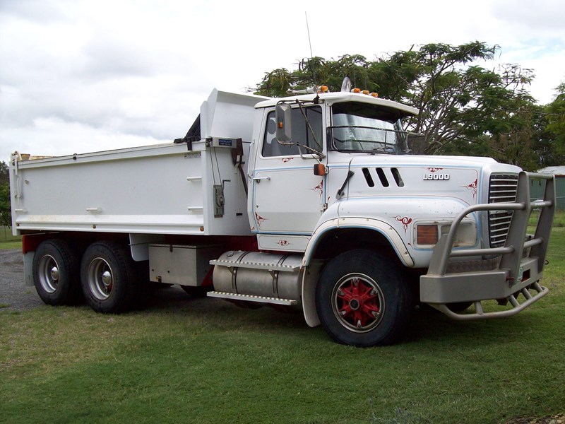 1989 Ford l9000 for sale